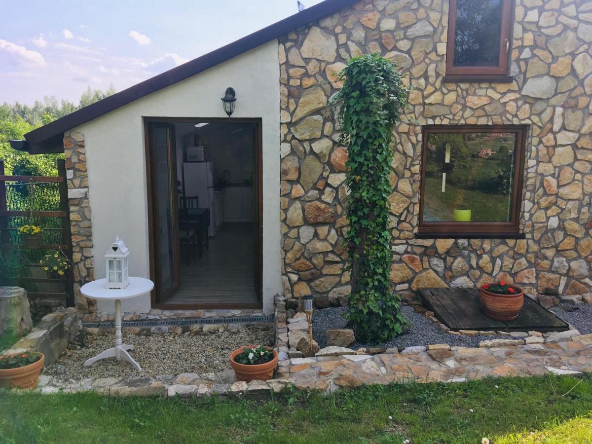 Czytelnia W Sadzie Βίλα Krzykawka Εξωτερικό φωτογραφία
